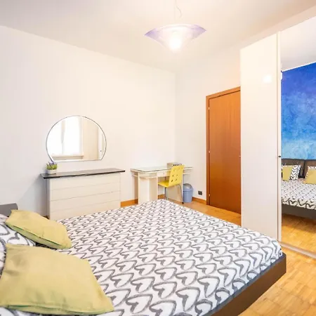 Holiday home Como-swiss 15 Min - Big With Parking - Terrace - Wifi Olgiate Comasco